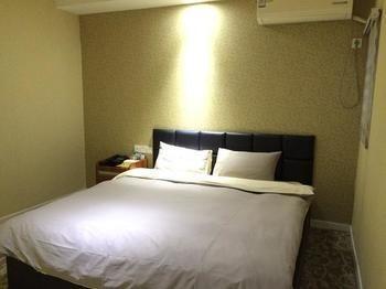 Xo Fashion Theme Hotel Dongying Exteriör bild