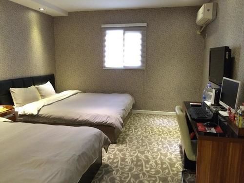 Xo Fashion Theme Hotel Dongying Exteriör bild